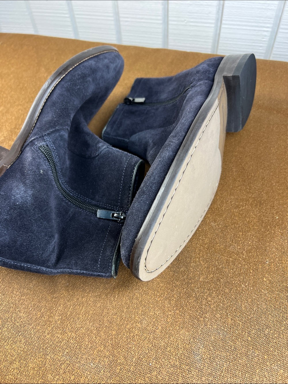 Johnston & Murphy Men's Navy Suede Chukka Boots - Picture 5 of 9